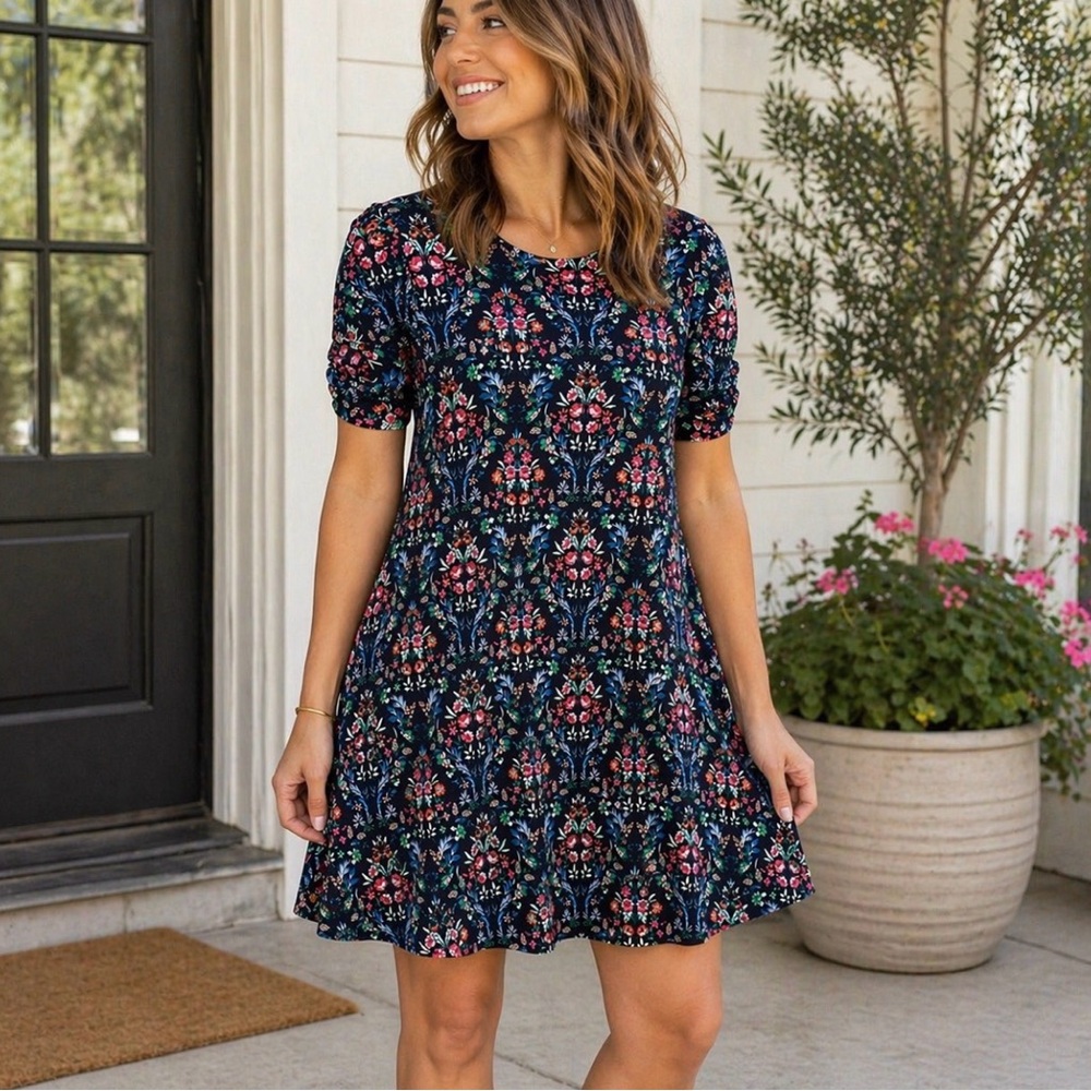 LOFT Floral Short Swing Dress Small Navy Pink Ruched Sleeve Stretch